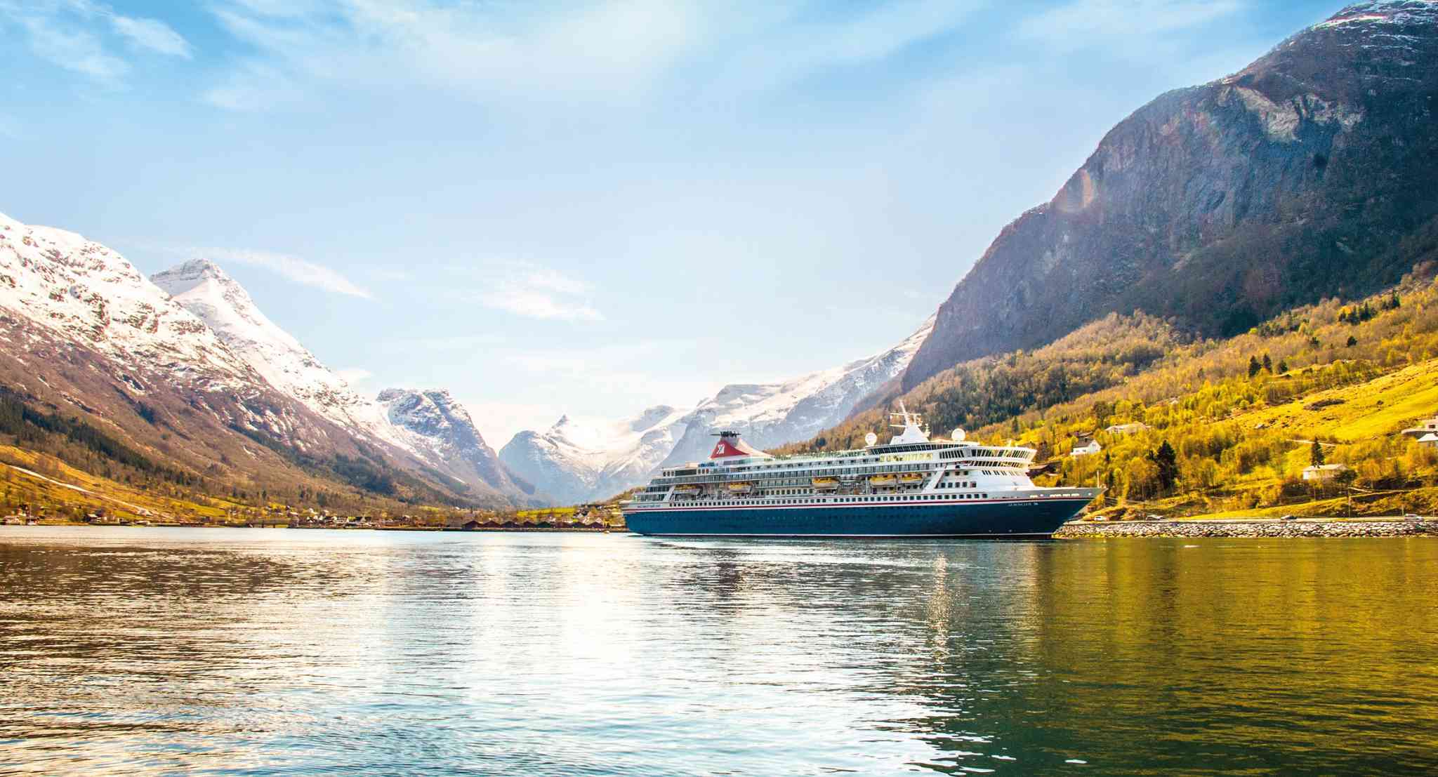 Bmb cruises background